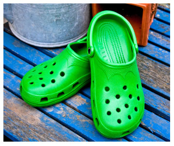 Les Crocs contaminées par des polluants