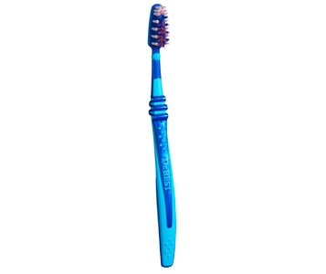 15 brosses à dents: poils sous la loupe  pour un nettoyage en douceur