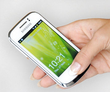 Mémé à la rescousse des smartphones