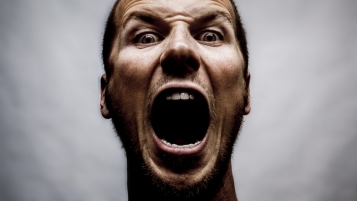 Pan dans les dents!