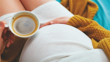Grossesse: tout doux avec la caféine!