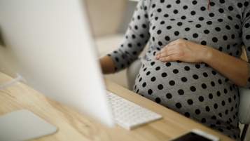 Être enceinte, un droit au repos ? 