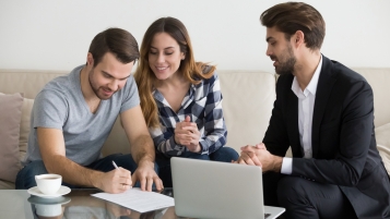 Document signé avec un courtier: suis-je lié? 