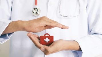 Changer d’assurance de base, baisser sa franchise: c’est la der des der!