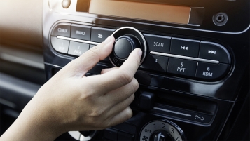 Le rideau de röstis bloque l’autoradio