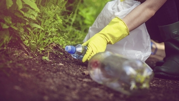 Des milliers de tonnes de plastique dans la nature
