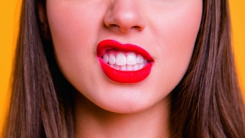 Dents blanches: méthode «révolutionnaire» – efficacité encore à prouver