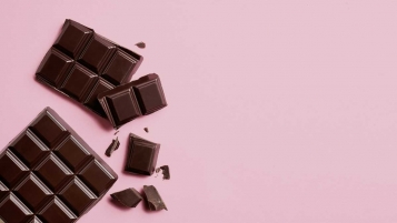 16 chocolats noirs: Attention aux mét aux lourds