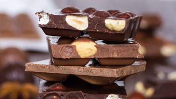 14 chocolats aux noisettes: Plusieurs tablettes riches en métaux lourds