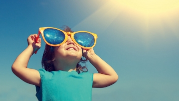  Le vrai-faux de l’été: lunettes, baignade et hydratation