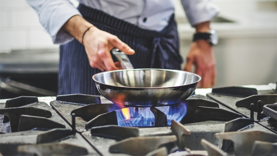 16 poêles à frire: pas de röstis au poil