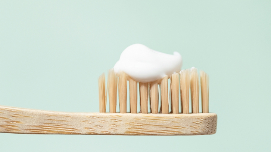14 dentifrices: un colorant inutile et suspect  presque partout 