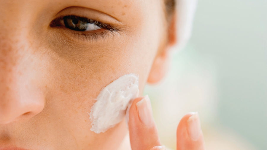 12 crèmes de jour: leur vrai visage n’est pas si reluisant
