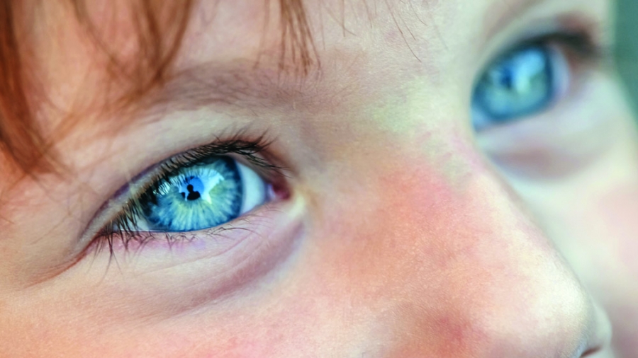 Distributeurs hydro-alcooliques: attention aux yeux des enfants!