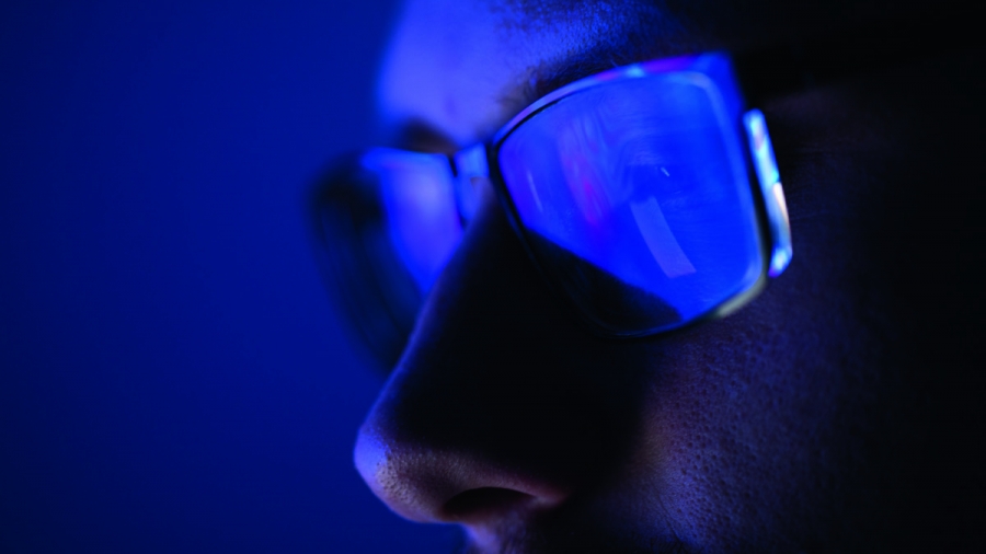 Le côté obscur de la lumière bleue